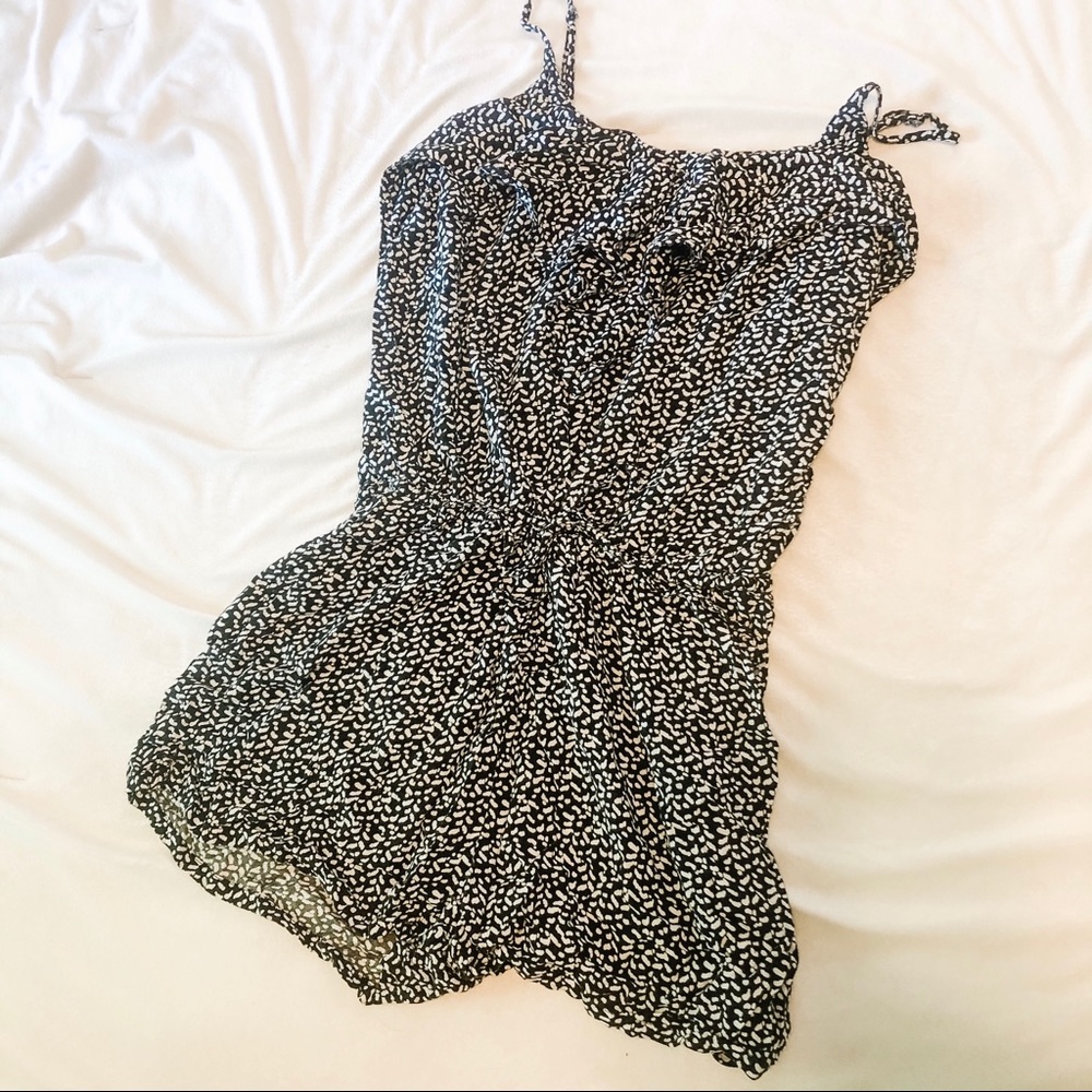 GAP Women’s Shorts Ruffle Romper